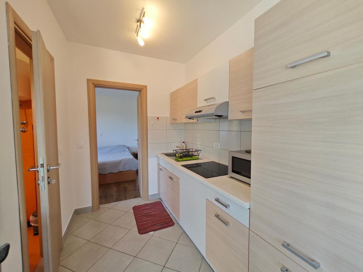 Apartments Bevanda Bale Exterior photo
